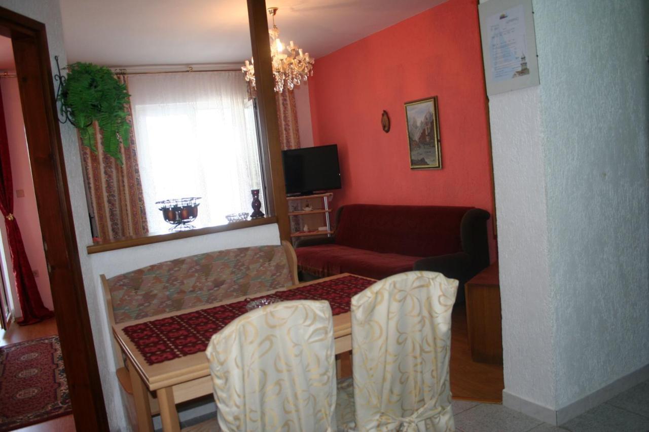 Apartmani Jankov Krk Town Eksteriør bilde